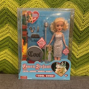 GWEN STEFANI "COOL GWEN" Doll Limited Edition